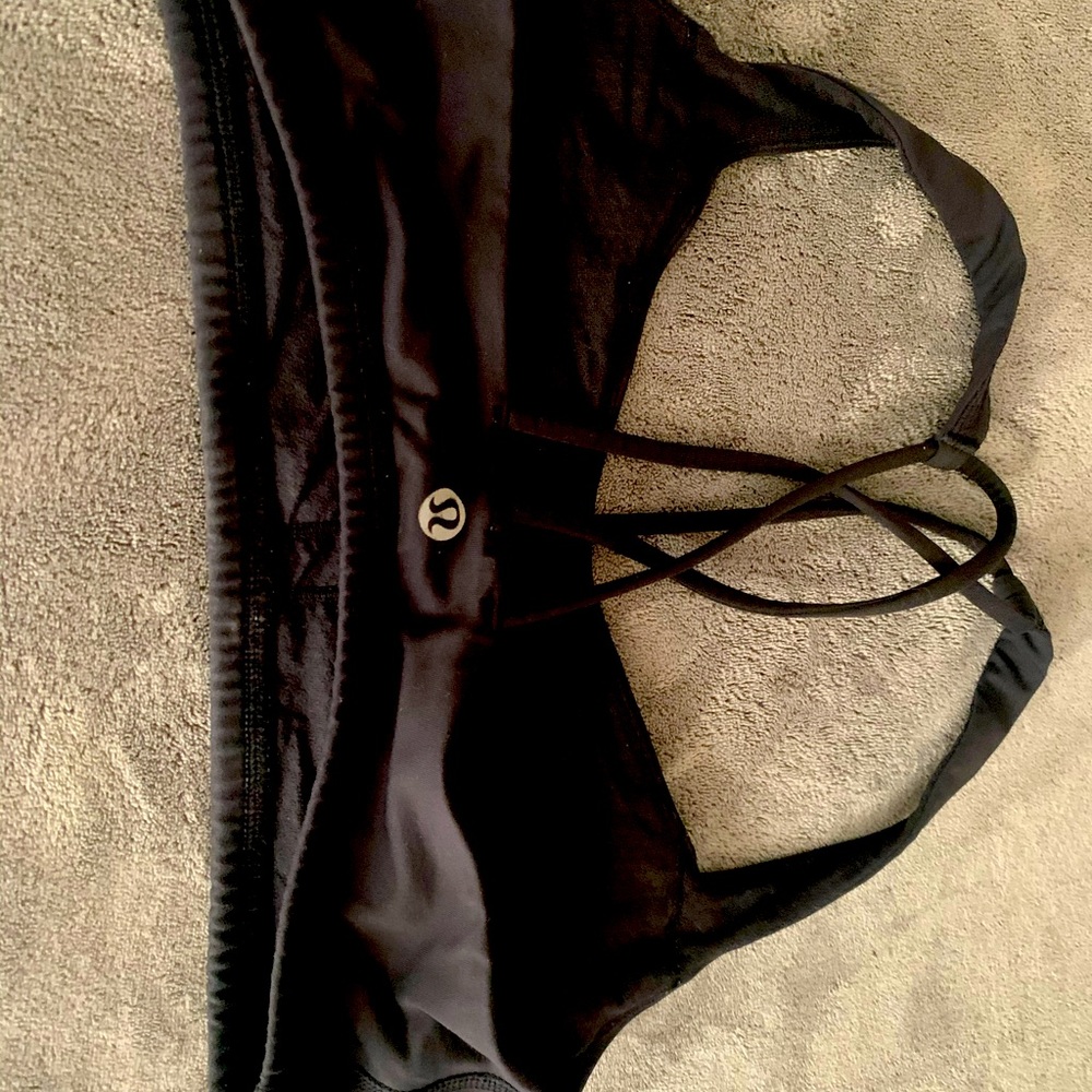 Lululemon sports bra